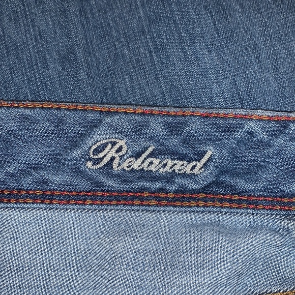 Tommy Bahama Jeans - Picture 5 of 10